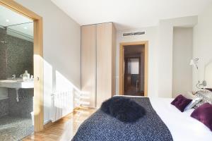 Sky Terrace Guell II - 3 Bedroom Apartment Barcellona Esterno foto